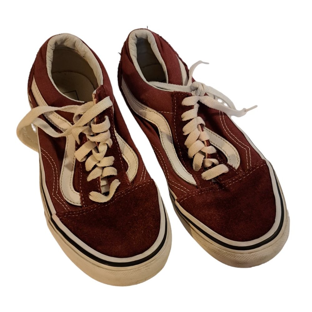Women's size 6 old skool burgundy lace up suede shoes